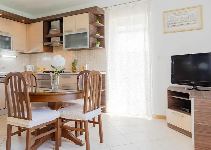 Tradicija Apartman *